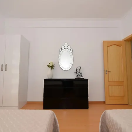 Apartament Coastal Haven - Holiday Close To Beach Nazaré